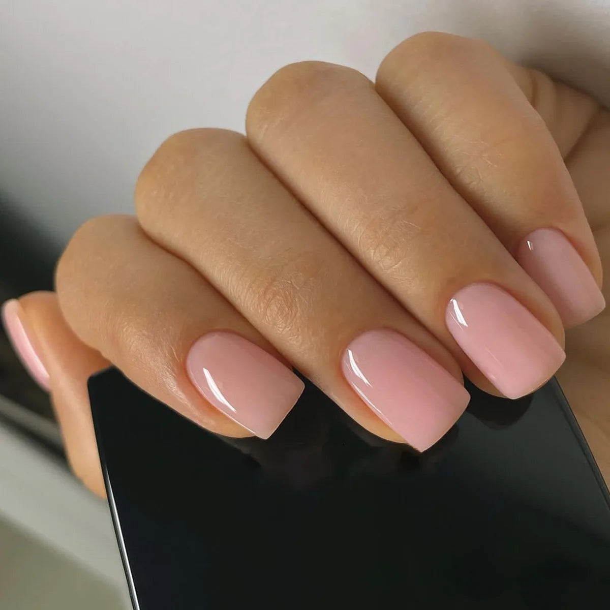 Glamorous Pink Glitter French Short Fake Nails - 24Pcs Full Cover Press-On Nail Tips for Effortless Manicures
